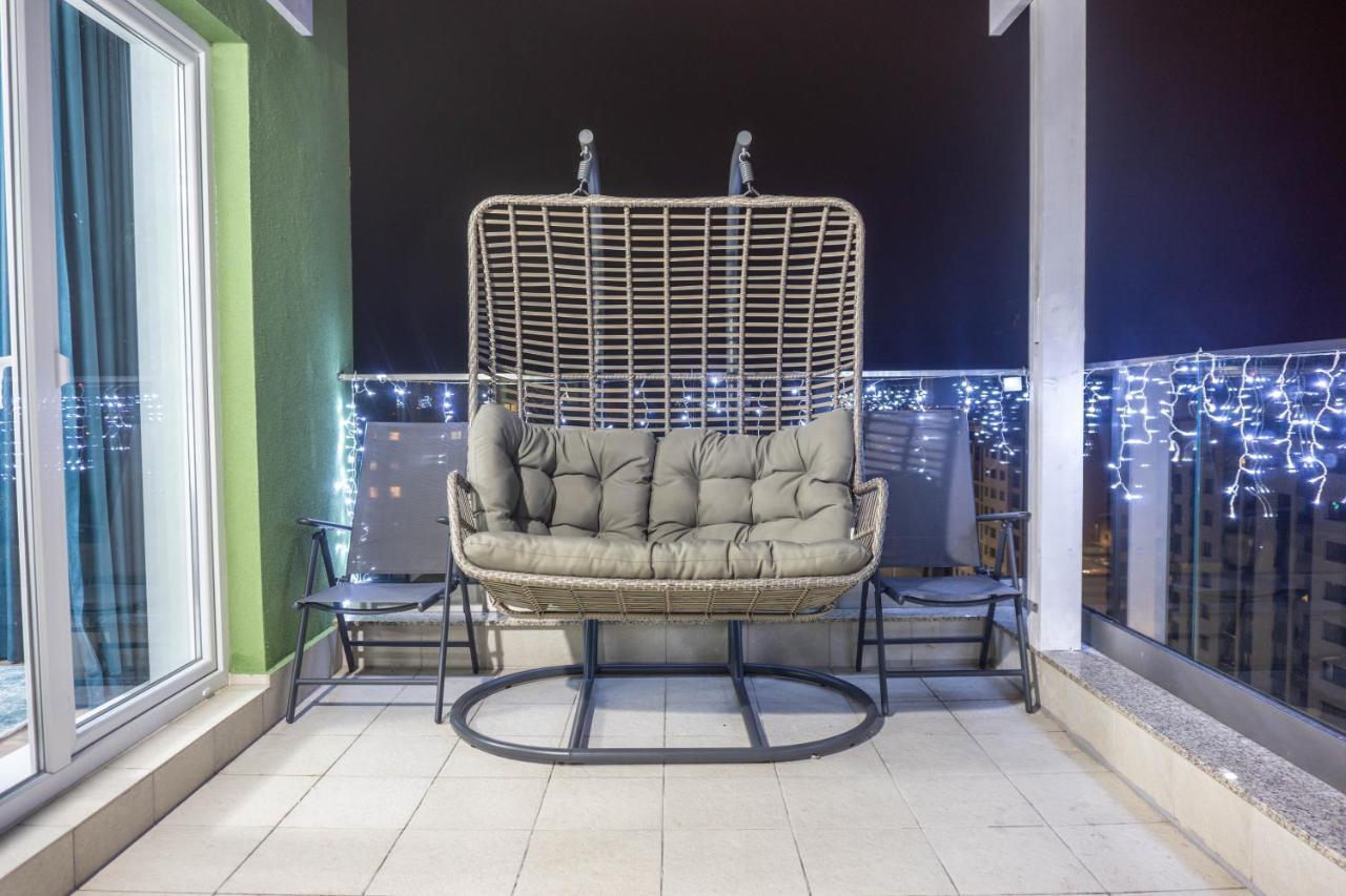 White Dream Penthouse With Jacuzzi Apartment Brasov Luaran gambar